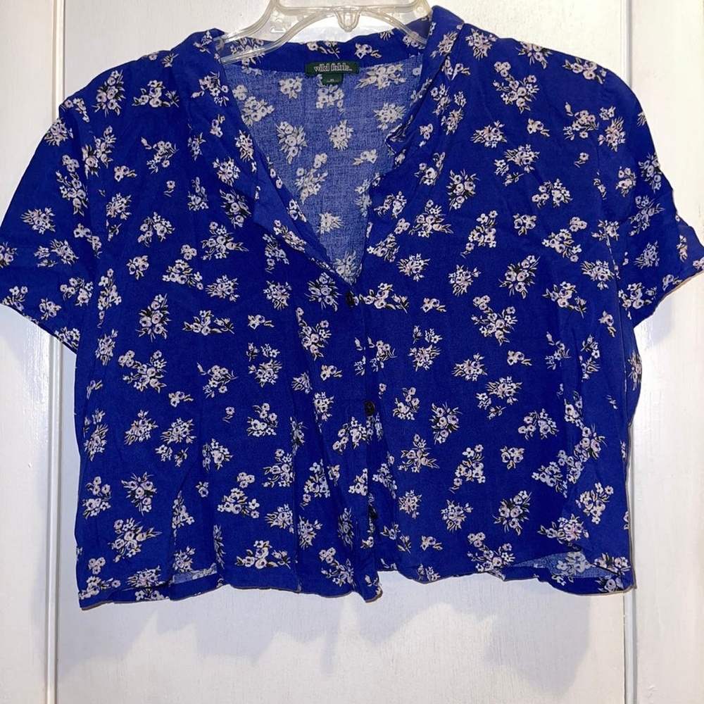 Womans Hawaiian Button Up Crop Top
